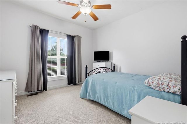 7029 Pope Cashwell Court, Hope Mills, NC 28348