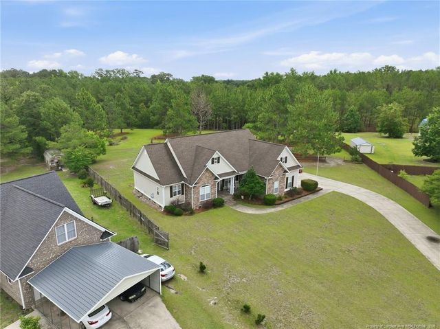 7029 Pope Cashwell Court, Hope Mills, NC 28348