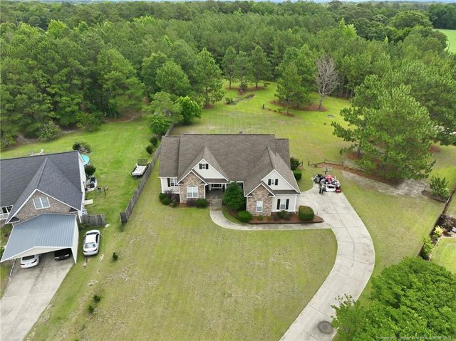 7029 Pope Cashwell Court, Hope Mills, NC 28348