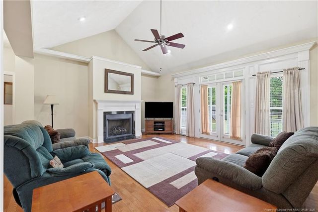 7029 Pope Cashwell Court, Hope Mills, NC 28348