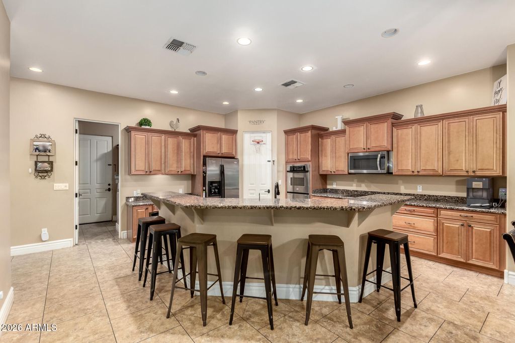 Image 17 of property listing at 25624 S 185TH Place, Queen Creek, AZ 85142