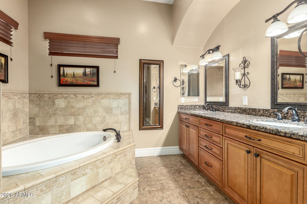 Image 30 of property listing at 25624 S 185TH Place, Queen Creek, AZ 85142