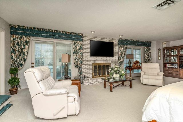 15866 Moellers Road, Marion, IL 62959