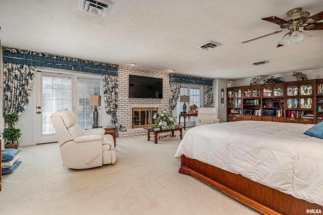 15866 Moellers Road, Marion, IL 62959