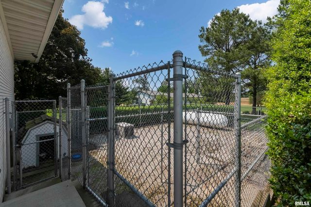 15866 Moellers Road, Marion, IL 62959