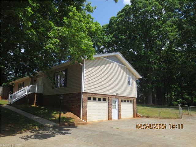 661 Runningbrook Lane, Rural Hall, NC 27045