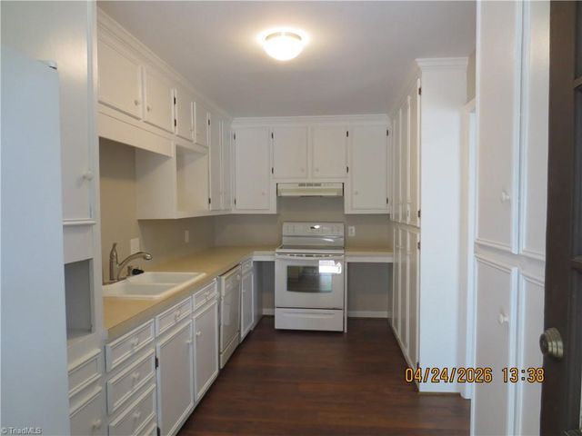 661 Runningbrook Lane, Rural Hall, NC 27045