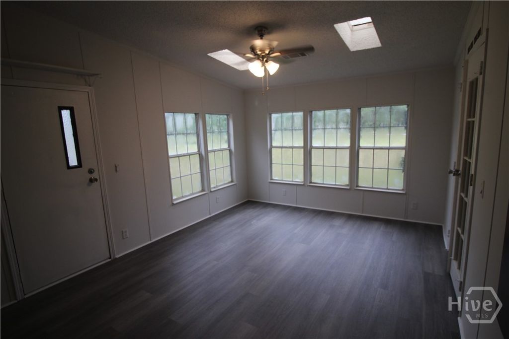 Image 6 of property listing at 249 Pound Road, Guyton, GA 31312