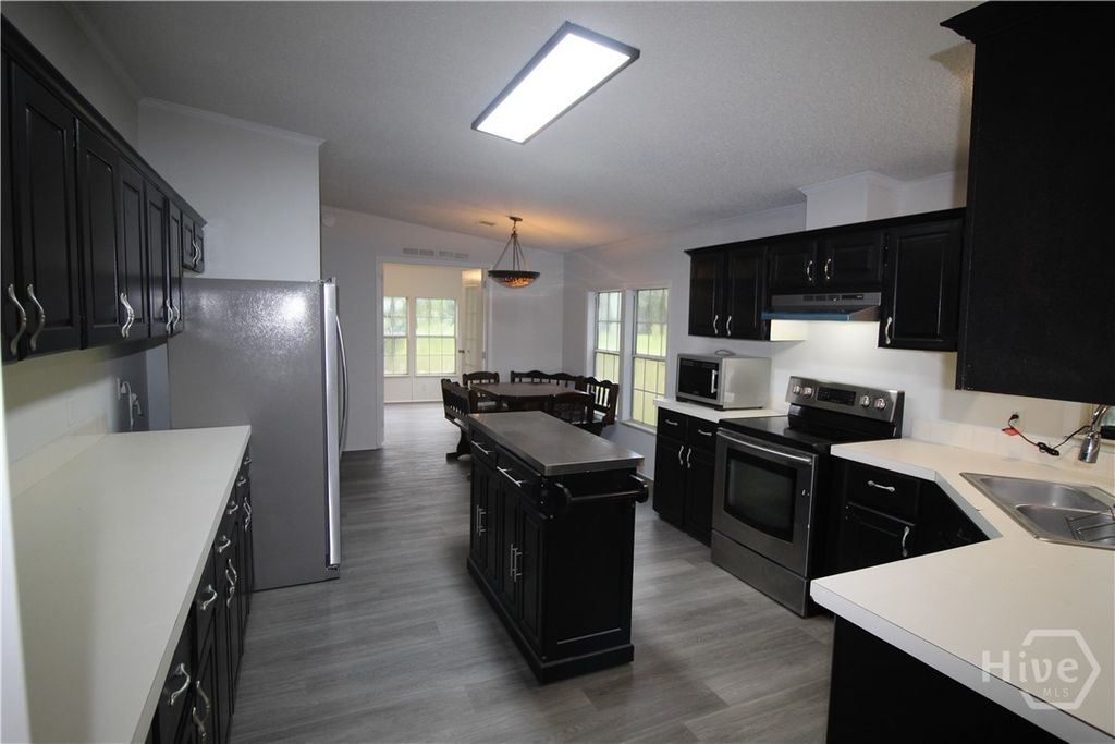 Image 9 of property listing at 249 Pound Road, Guyton, GA 31312