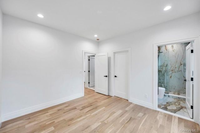 61 Stephen Drive, Plainview, NY 11803