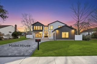 61 Stephen Drive, Plainview, NY 11803