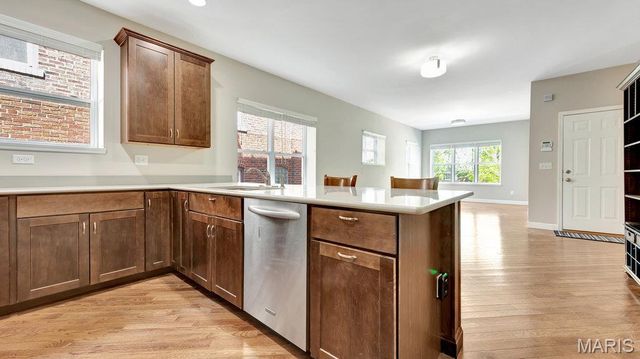 3908 Mcdonald Avenue 1F, St Louis, MO 63116