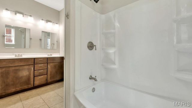 3908 Mcdonald Avenue 1F, St Louis, MO 63116