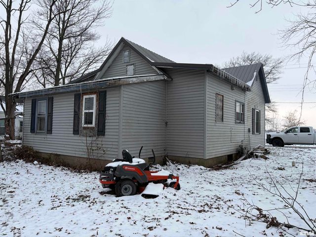 140 Tanner Street, Louisville, IL 62858