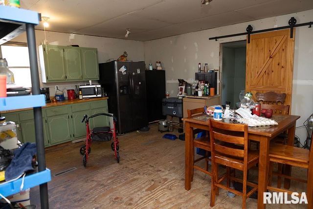 140 Tanner Street, Louisville, IL 62858