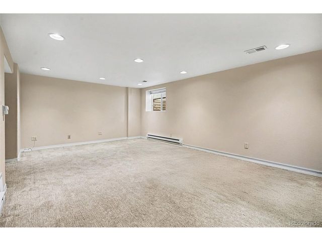 2935 S Clermont Dr, Denver, CO 80222