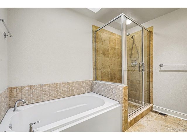 2935 S Clermont Dr, Denver, CO 80222
