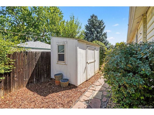 2935 S Clermont Dr, Denver, CO 80222