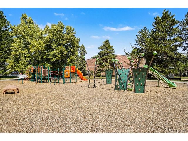 2935 S Clermont Dr, Denver, CO 80222