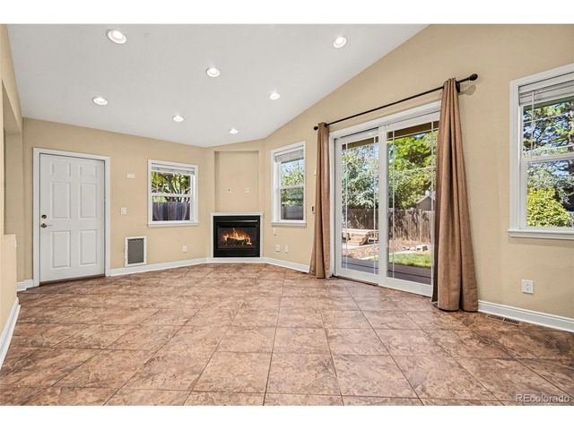 2935 S Clermont Dr, Denver, CO 80222