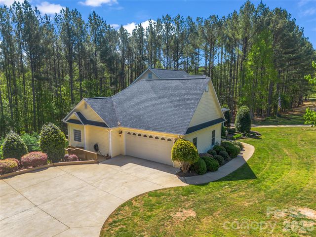 200 Pumkin Patch Road, Rutherfordton, NC 28139