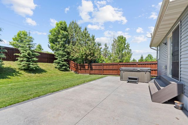 1349 Landings Lane, Watertown, MN 55388