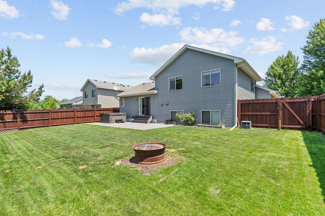1349 Landings Lane, Watertown, MN 55388