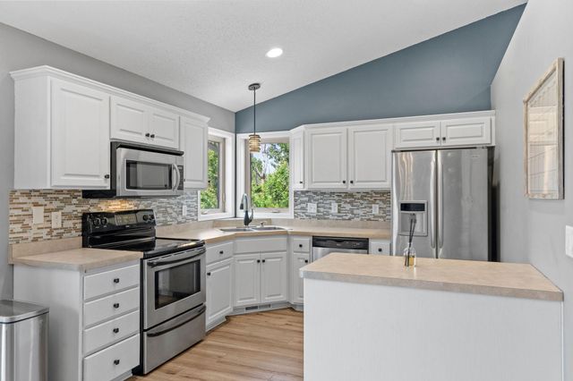 1349 Landings Lane, Watertown, MN 55388