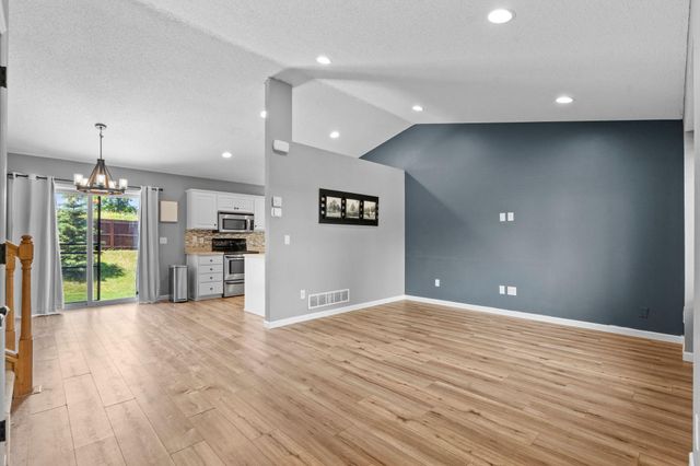 1349 Landings Lane, Watertown, MN 55388