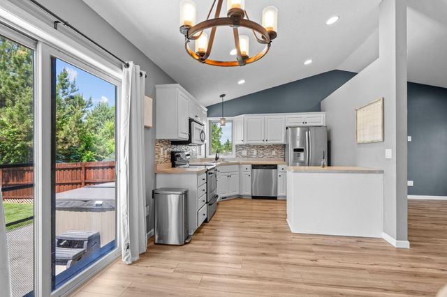1349 Landings Lane, Watertown, MN 55388