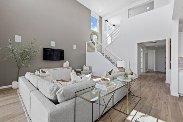 600 Amatista Loop SE, Rio Rancho, NM 87124