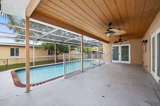 6981 SW 1ST Court, Margate, FL 33068