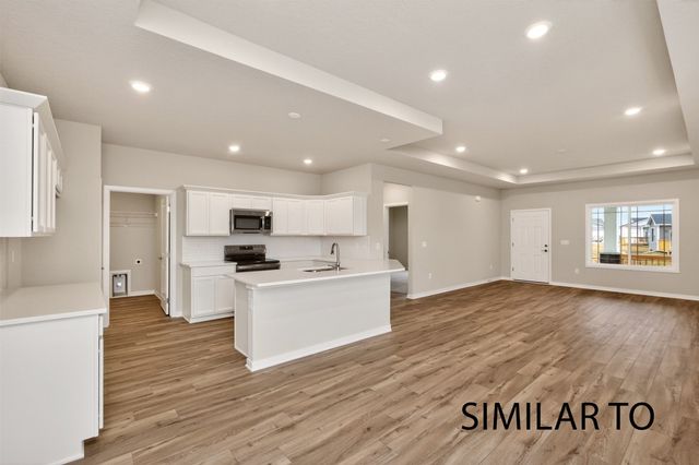 9709 Regatta Lane, Johnston, IA 50131