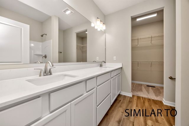 9709 Regatta Lane, Johnston, IA 50131