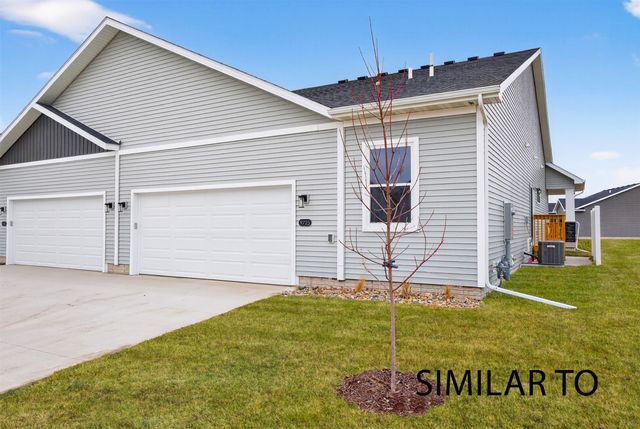 9709 Regatta Lane, Johnston, IA 50131