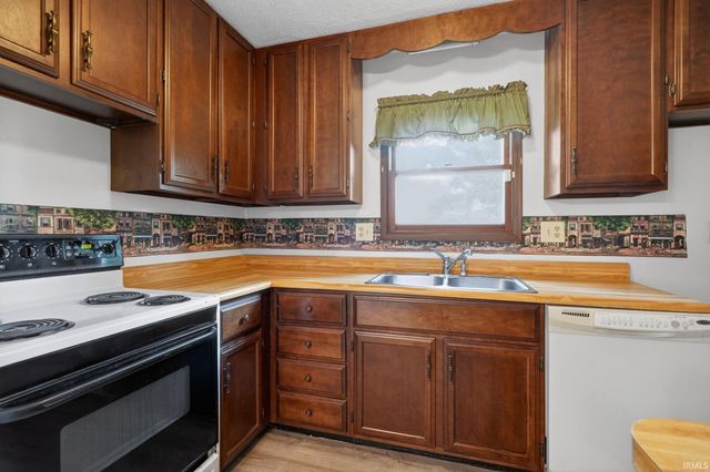 204 W Horizon Road, Muncie, IN 47303