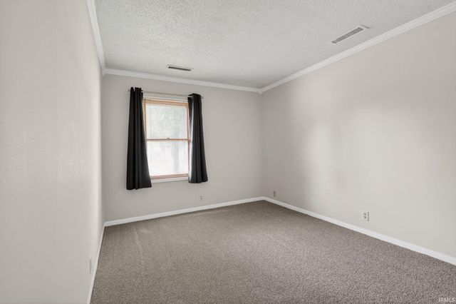 204 W Horizon Road, Muncie, IN 47303