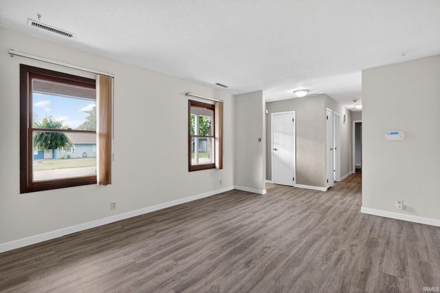204 W Horizon Road, Muncie, IN 47303