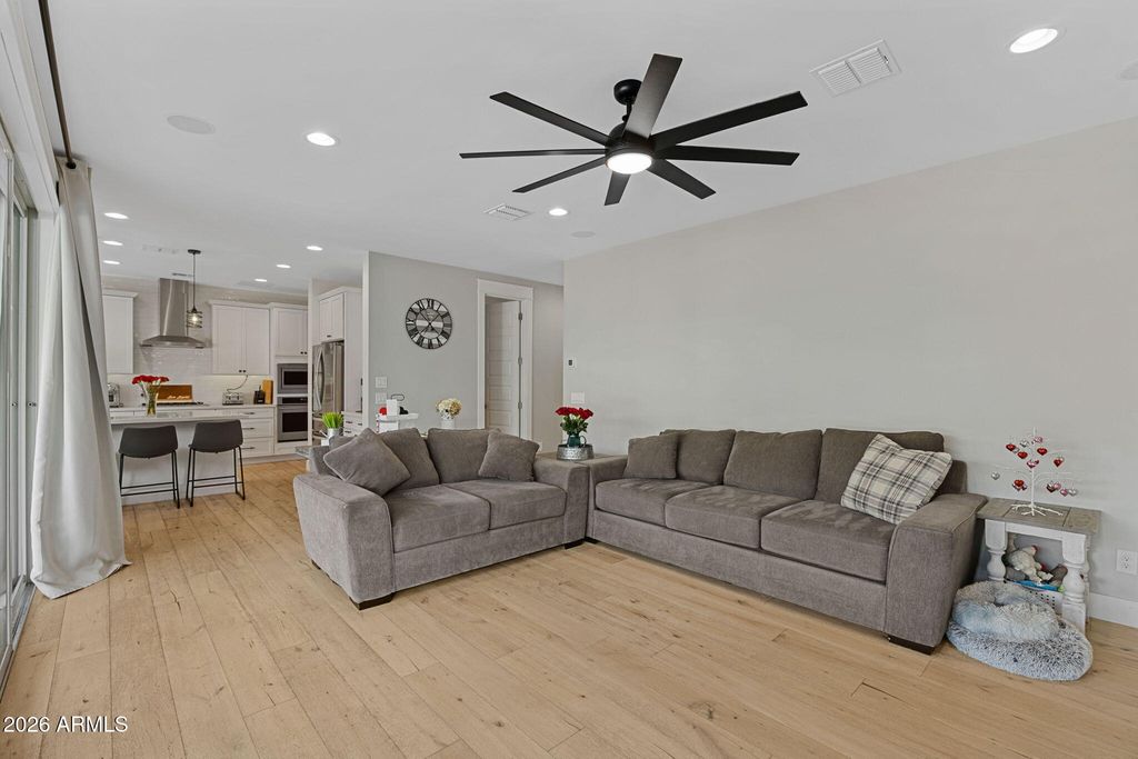 Image 12 of property listing at 4346 E PALO VERDE Street, Gilbert, AZ 85296