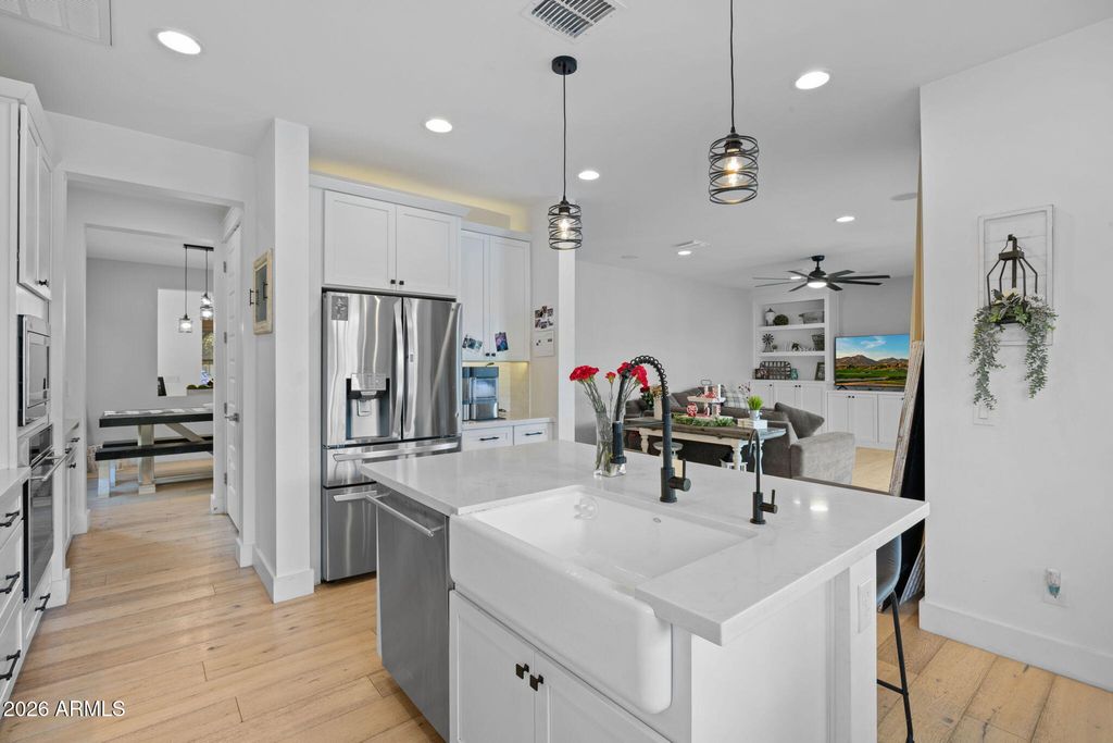 Image 21 of property listing at 4346 E PALO VERDE Street, Gilbert, AZ 85296