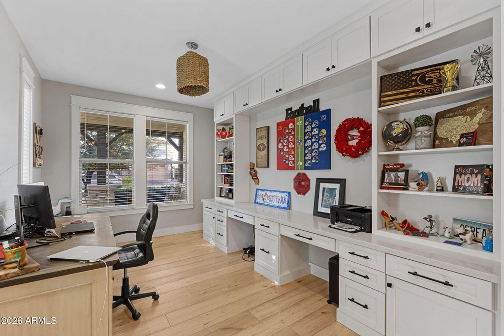 Image 7 of property listing at 4346 E PALO VERDE Street, Gilbert, AZ 85296