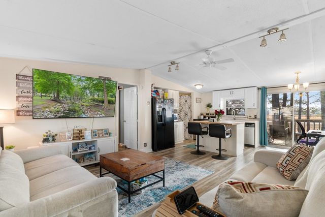 876 Old Magnolia Dr., Conway, SC 29526