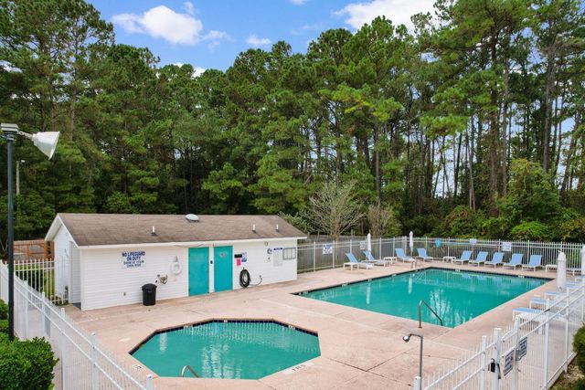 876 Old Magnolia Dr., Conway, SC 29526