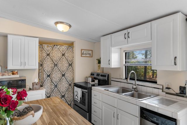 876 Old Magnolia Dr., Conway, SC 29526