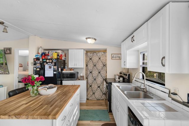 876 Old Magnolia Dr., Conway, SC 29526