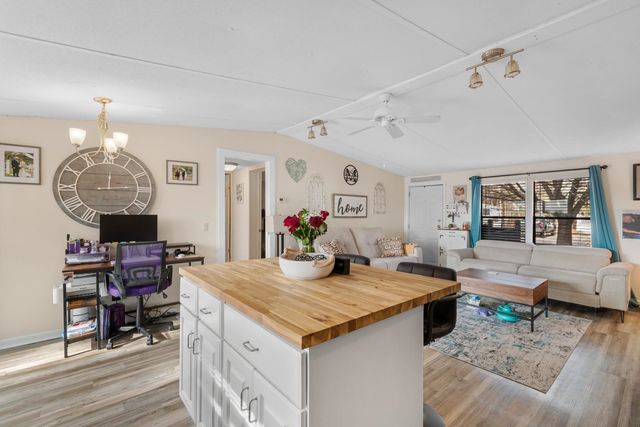 876 Old Magnolia Dr., Conway, SC 29526