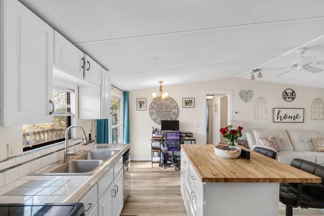 876 Old Magnolia Dr., Conway, SC 29526