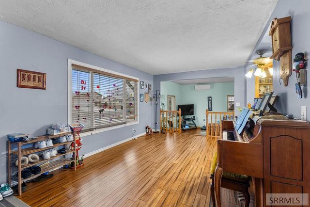 230 Meadowlark Drive, Shelley, ID 83274