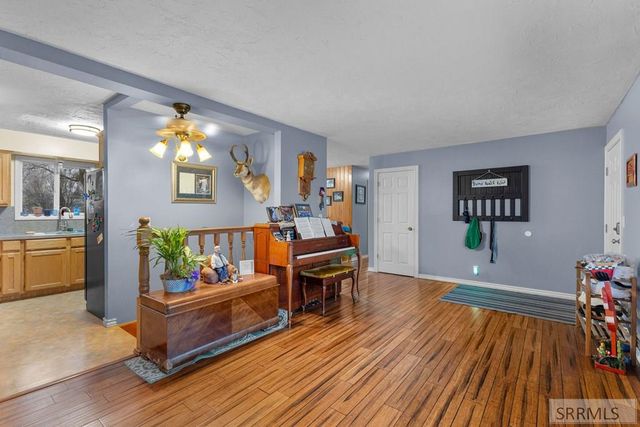 230 Meadowlark Drive, Shelley, ID 83274