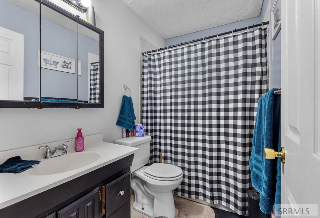 Image 15 of property listing at 230 Meadowlark Drive, Shelley, ID 83274